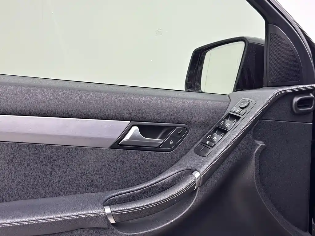 Mercedes-Benz R-Class 2016 — фото 12