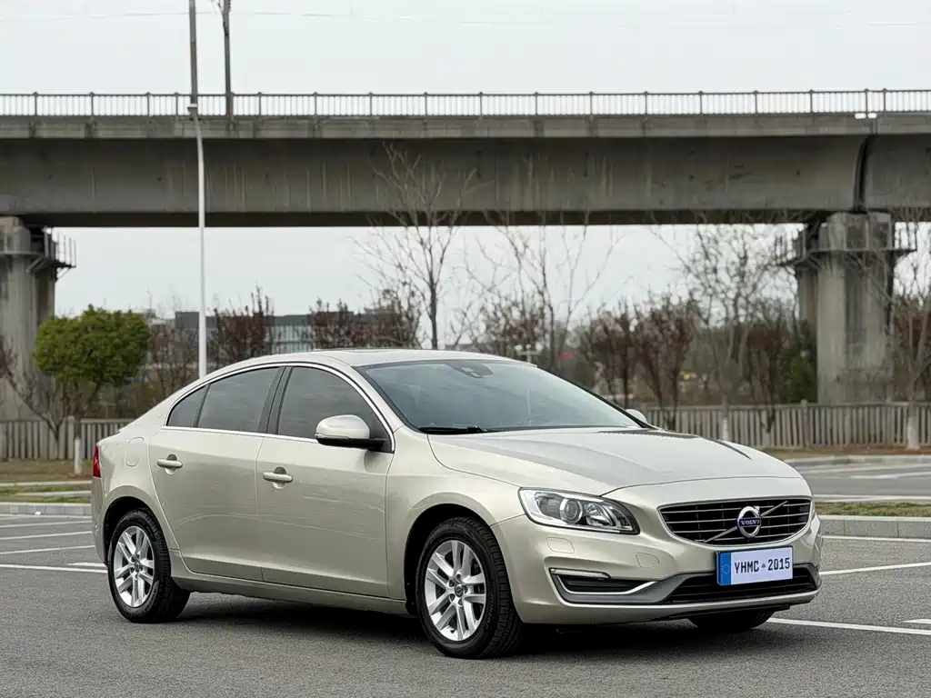 Volvo S60 2017 — фото 3
