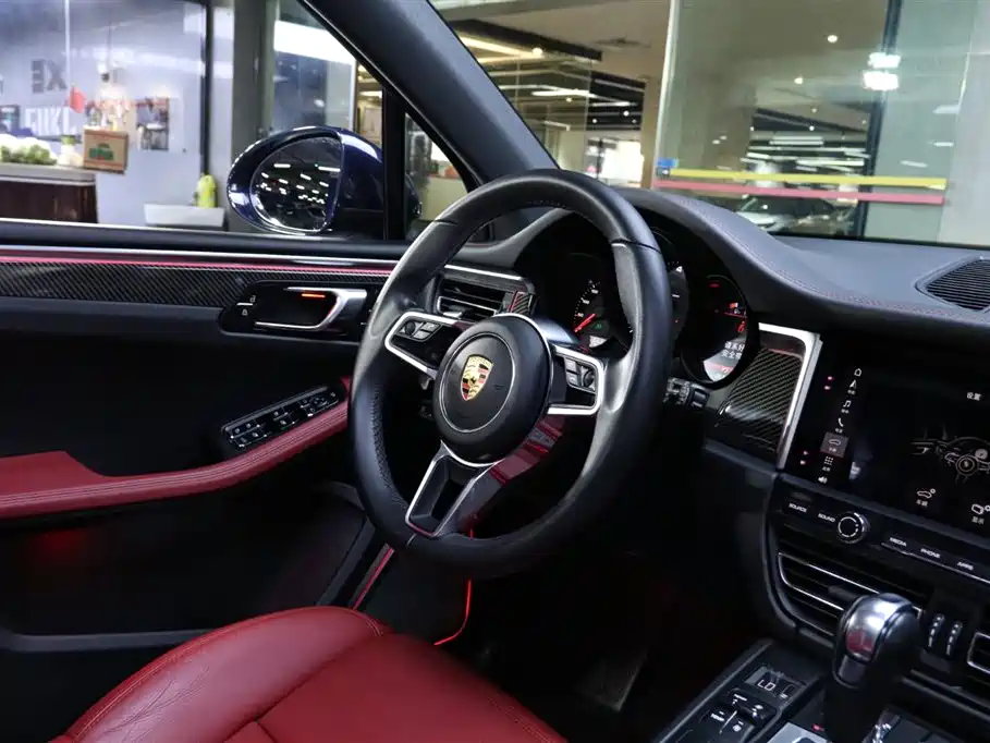 Porsche Macan 2020 — фото 18