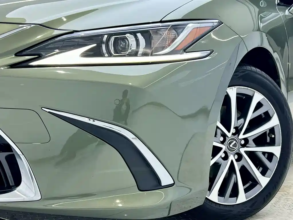 Lexus ES 2021 — фото 2