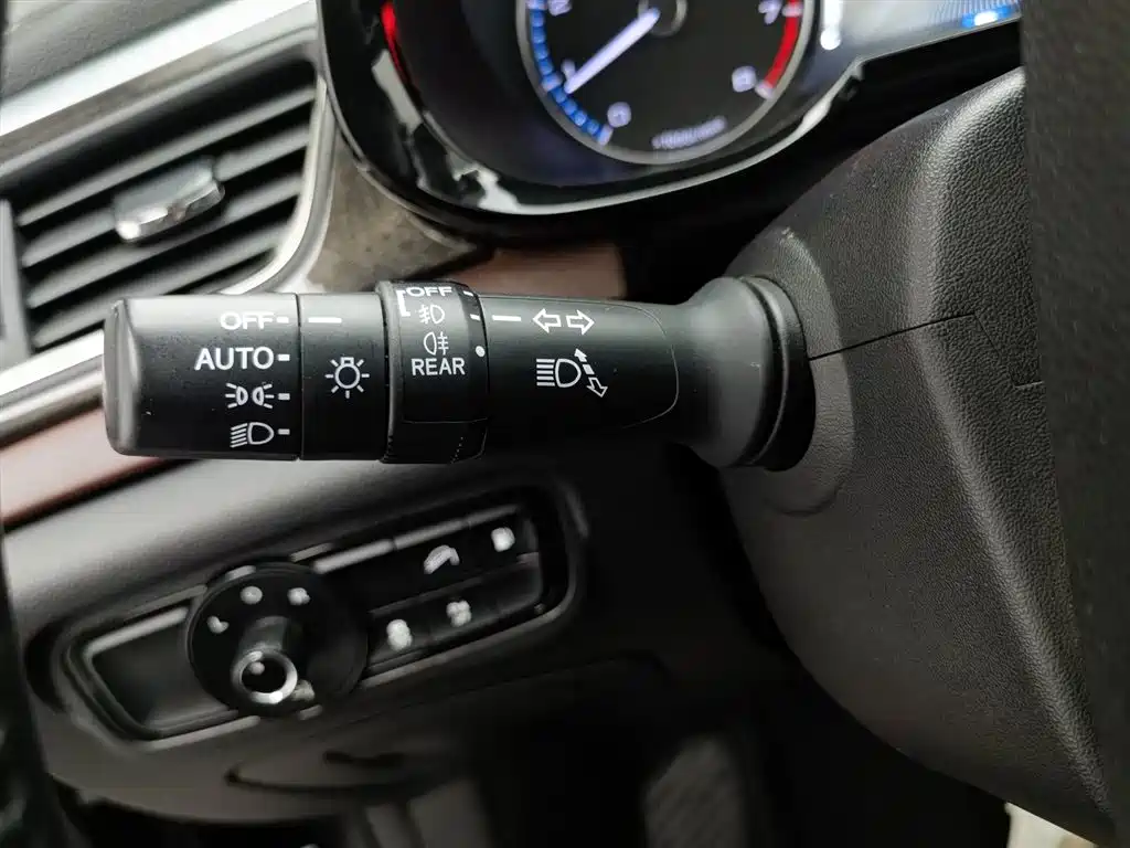 GAC Motor Trumpchi GS8 2019 — фото 21