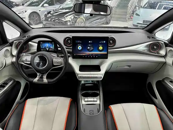 BYD Dolphin 2023