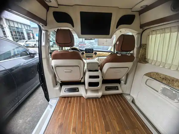 Mercedes-Benz V-Class 2017