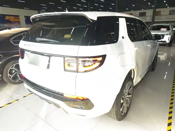 Land Rover Discovery Sport 2021