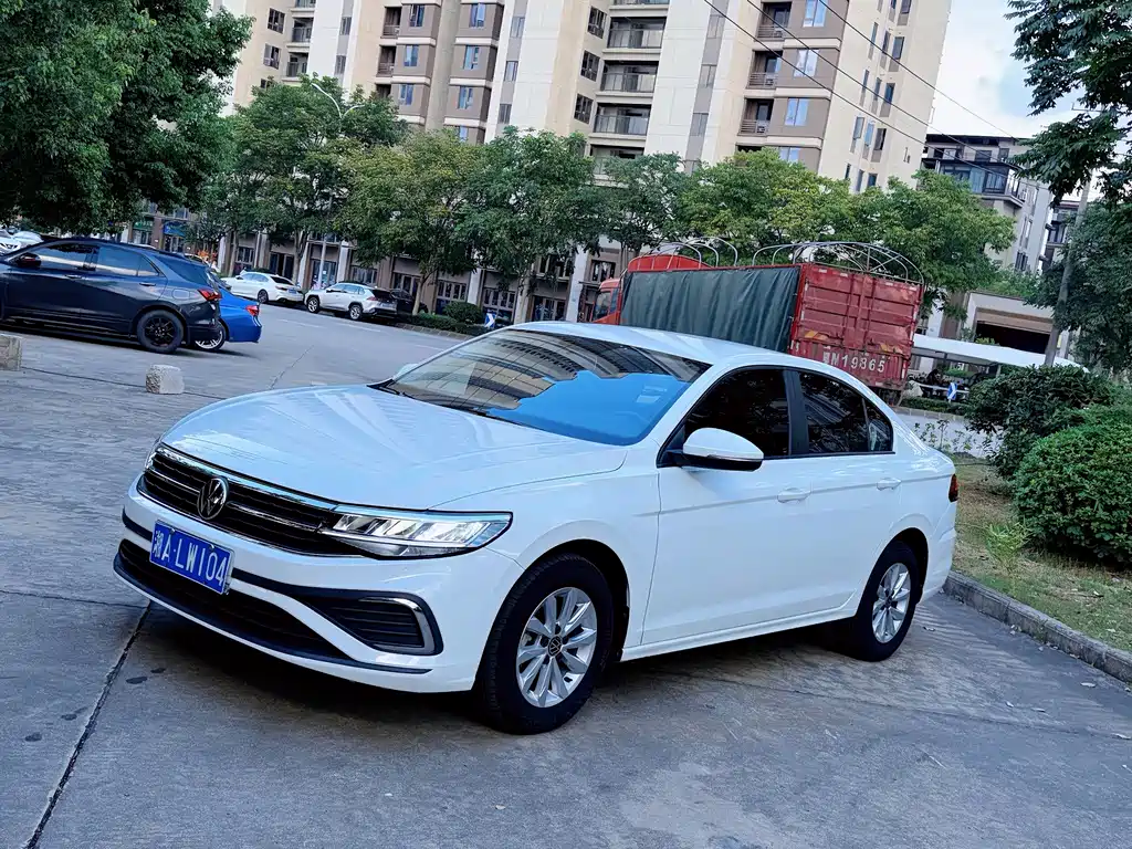 Volkswagen Bora 2024