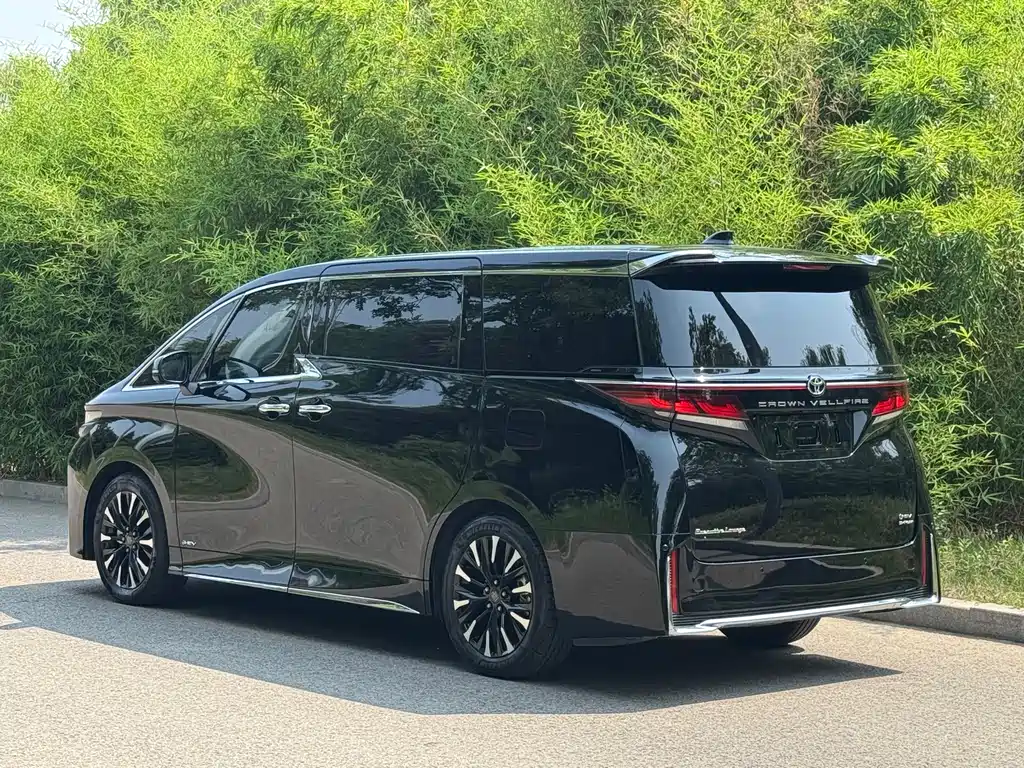 Toyota Wilfa 2024 — фото 19