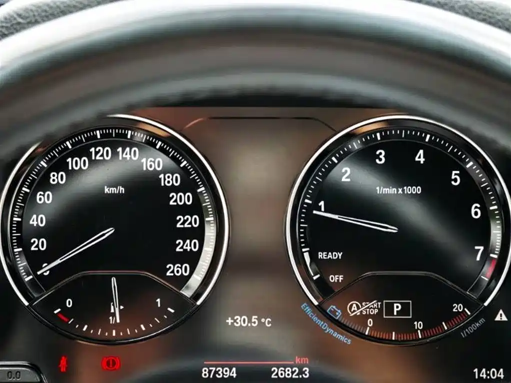 BMW 1 Series 2018 — фото 13