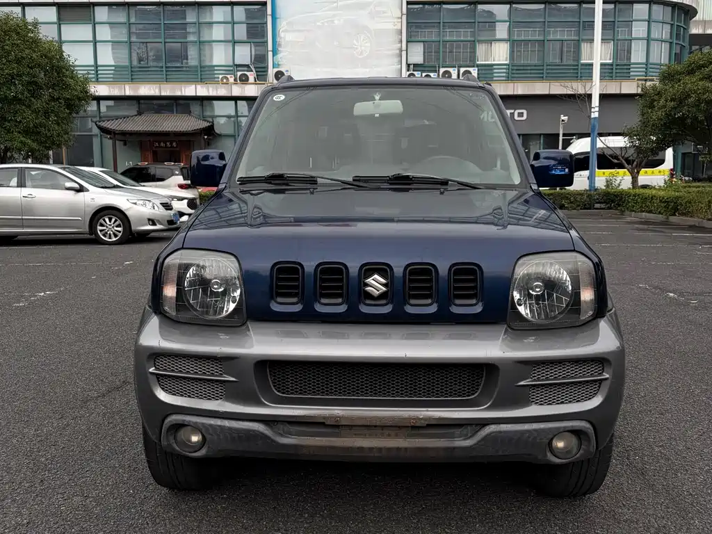 Suzuki Jimny 2010 — фото 2