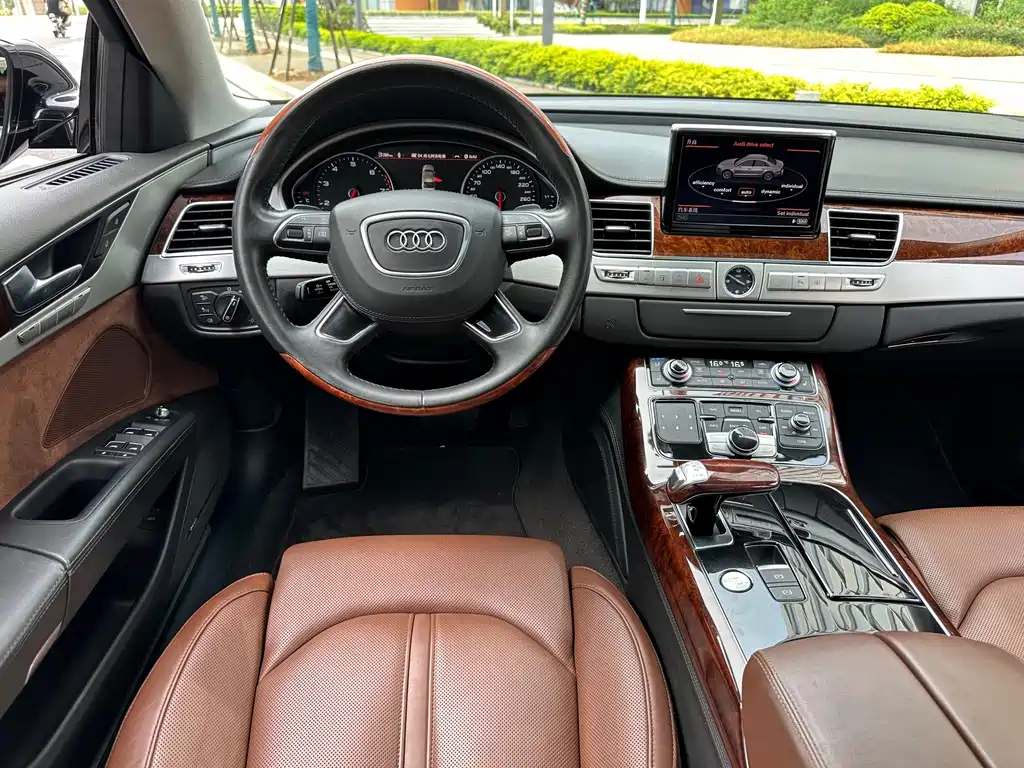 Audi A8 2013 — фото 15