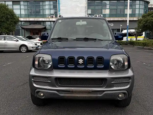Suzuki Jimny 2010