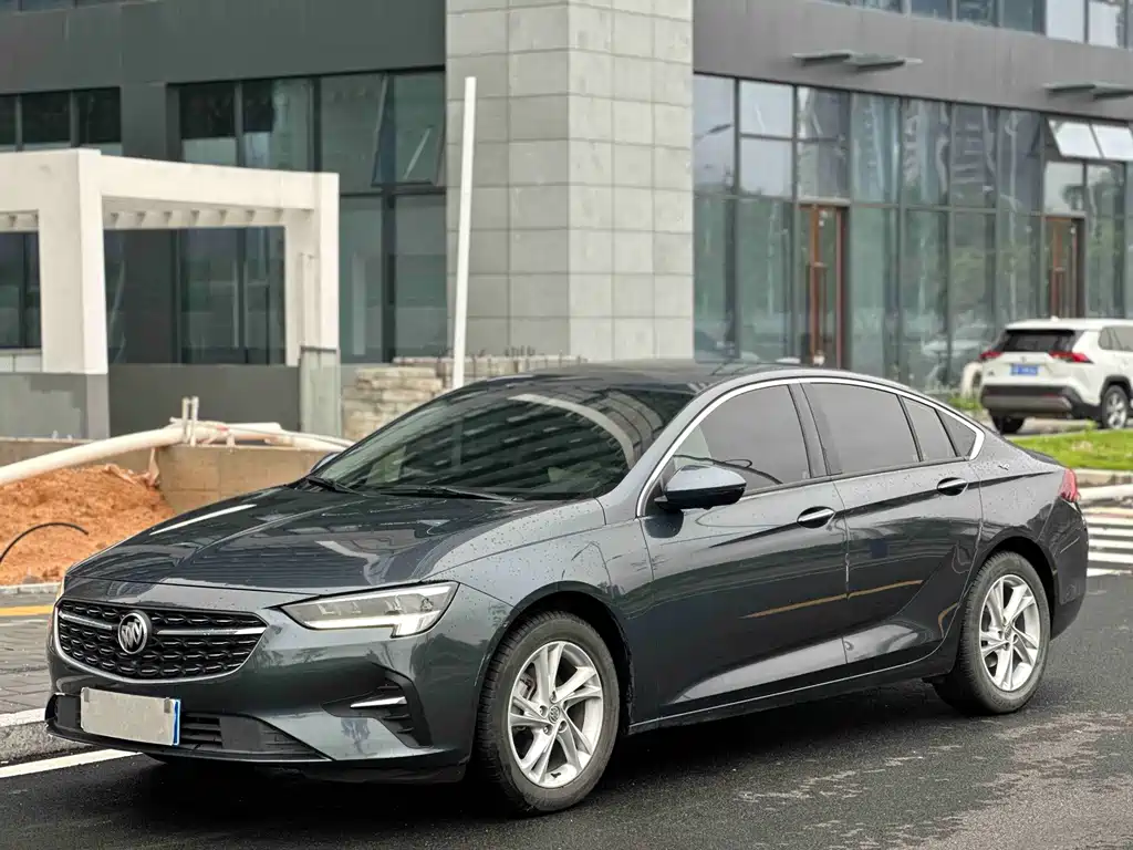 Buick Regal 2020 — фото 1