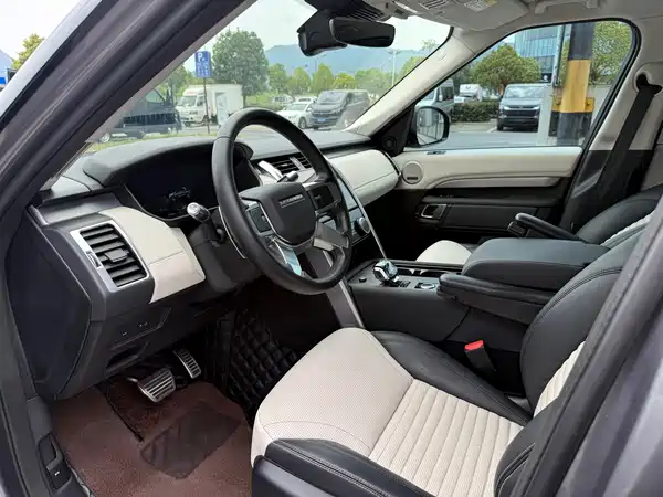 Land Rover Discovery 2021