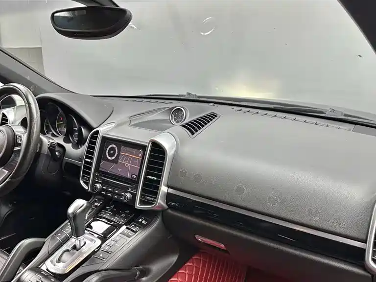 Porsche Cayenne New Energy 2018 — фото 17