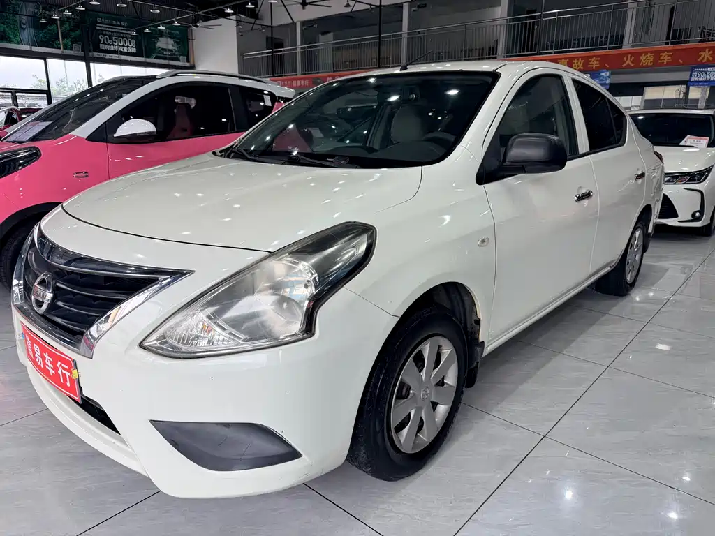 Nissan Sunny 2016 — фото 1