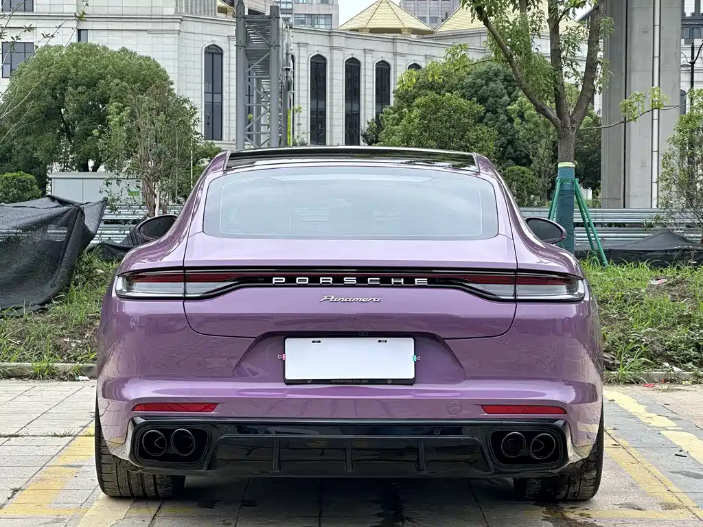 Porsche Panamera 2023