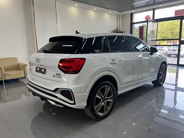 Audi Q2L 2022