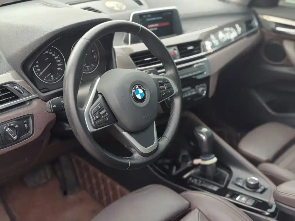 BMW X1 2018 — фото 4