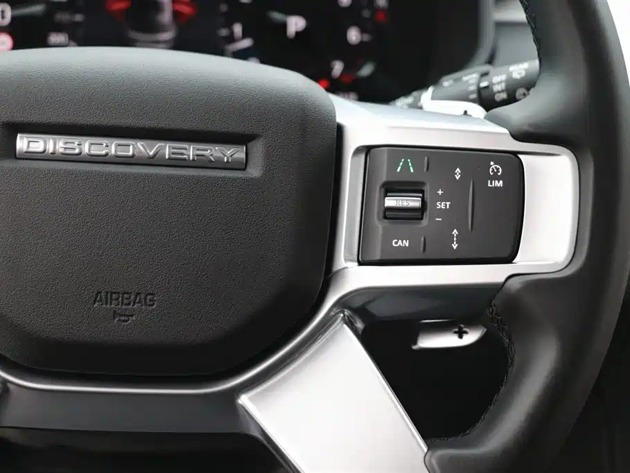 Land Rover Discovery 2023 — фото 18