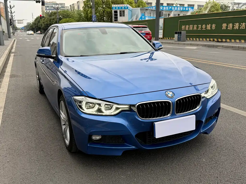 BMW 3 Series 2018 — фото 13
