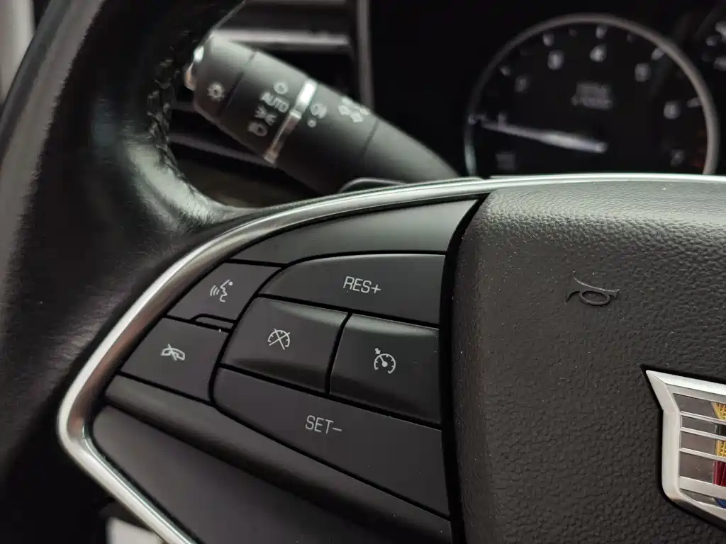 Cadillac XT5 2019 — фото 17