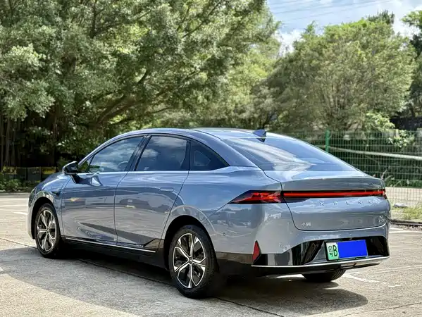 XPeng P5 2021
