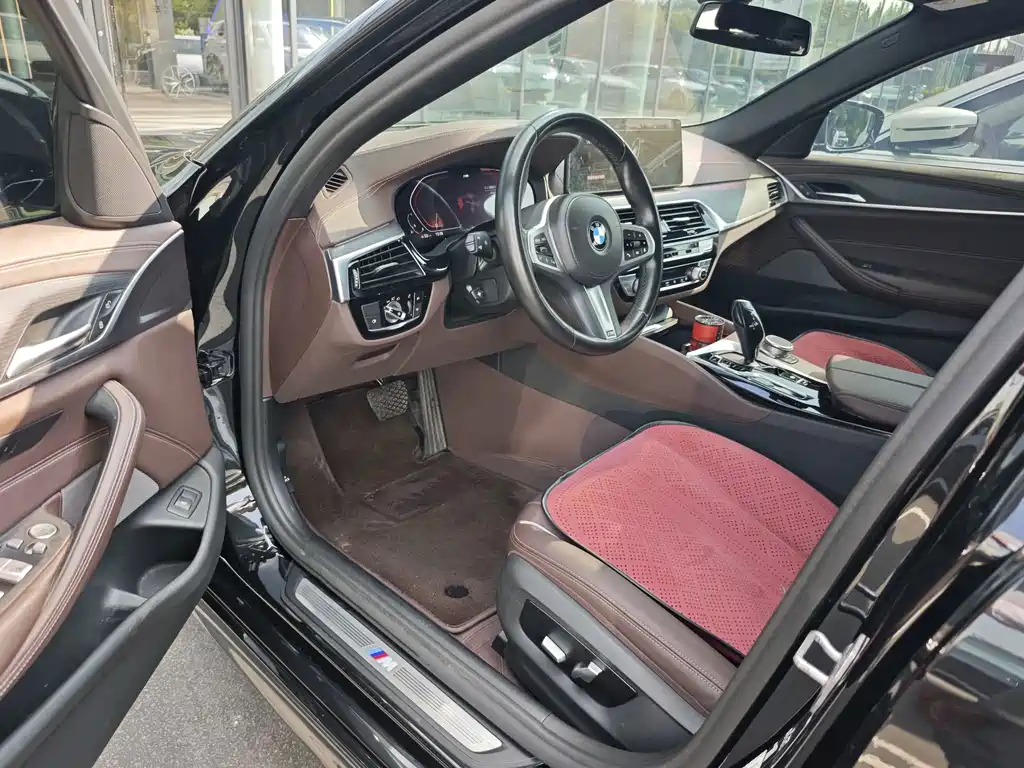BMW 5 Series 2022