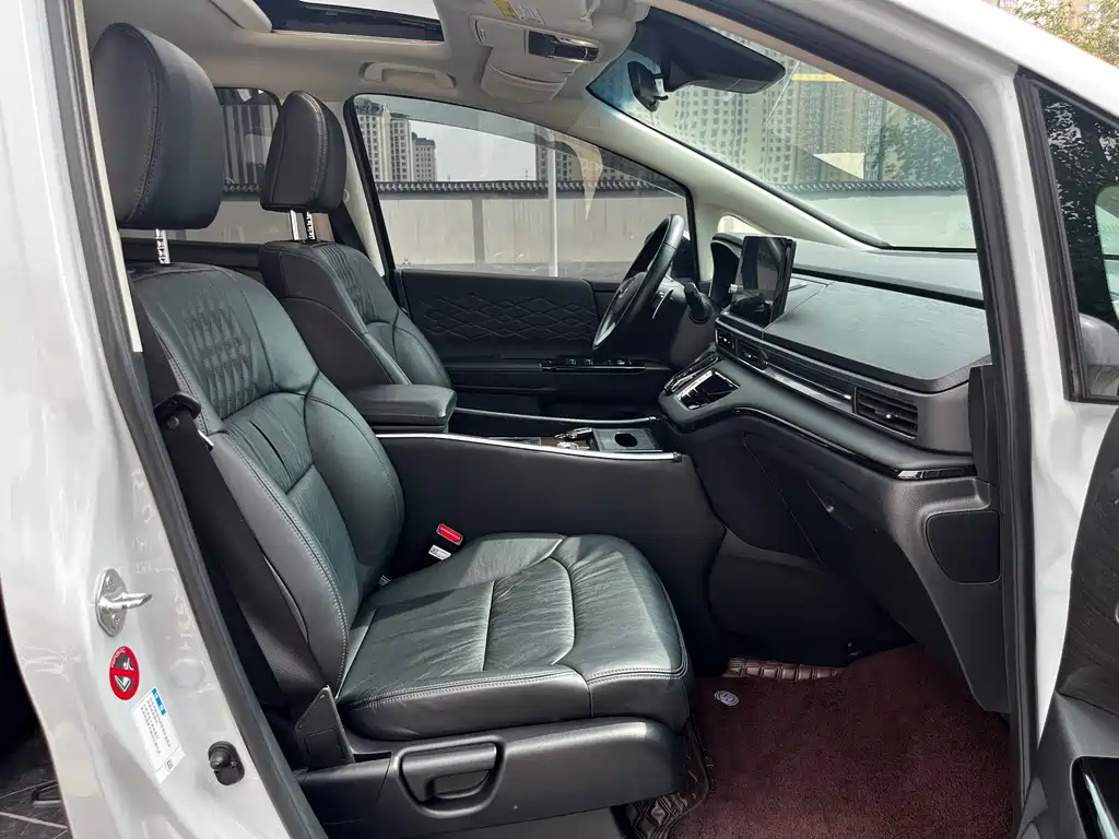 Honda Elysion 2024 — фото 12