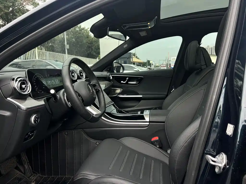 Mercedes-Benz C-Class 2023 — фото 5