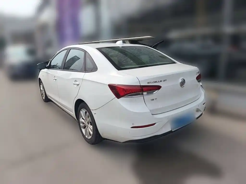 Buick Excelle 2017 — фото 9