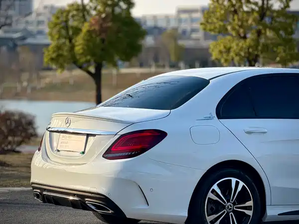 Mercedes-Benz C-Class 2019