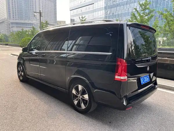 Mercedes-Benz V-Class 2023