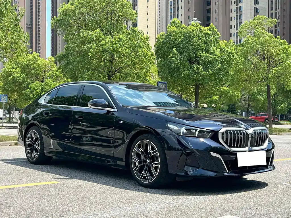 BMW 5 Series 2025