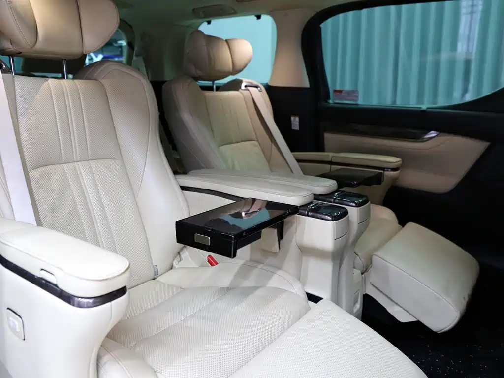 Toyota Vellfire 2020 — фото 8