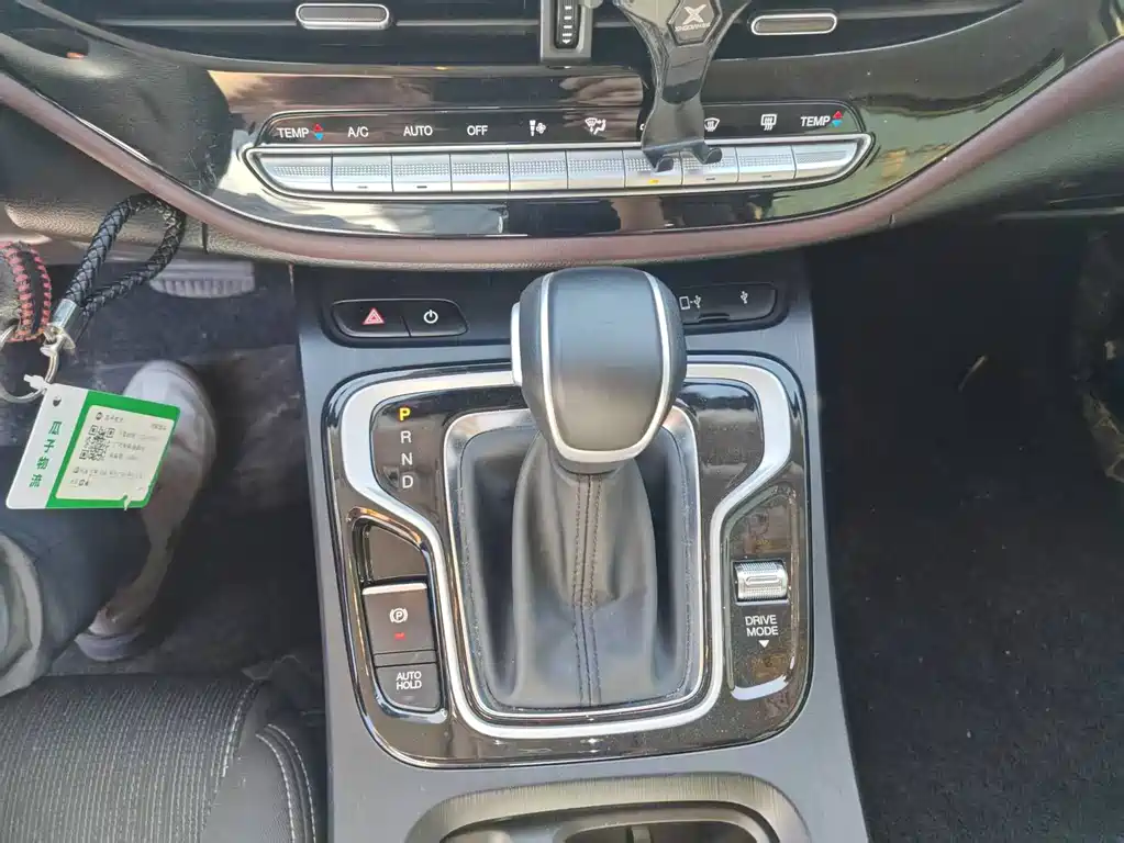 GAC Trumpchi M6 2022 — фото 8