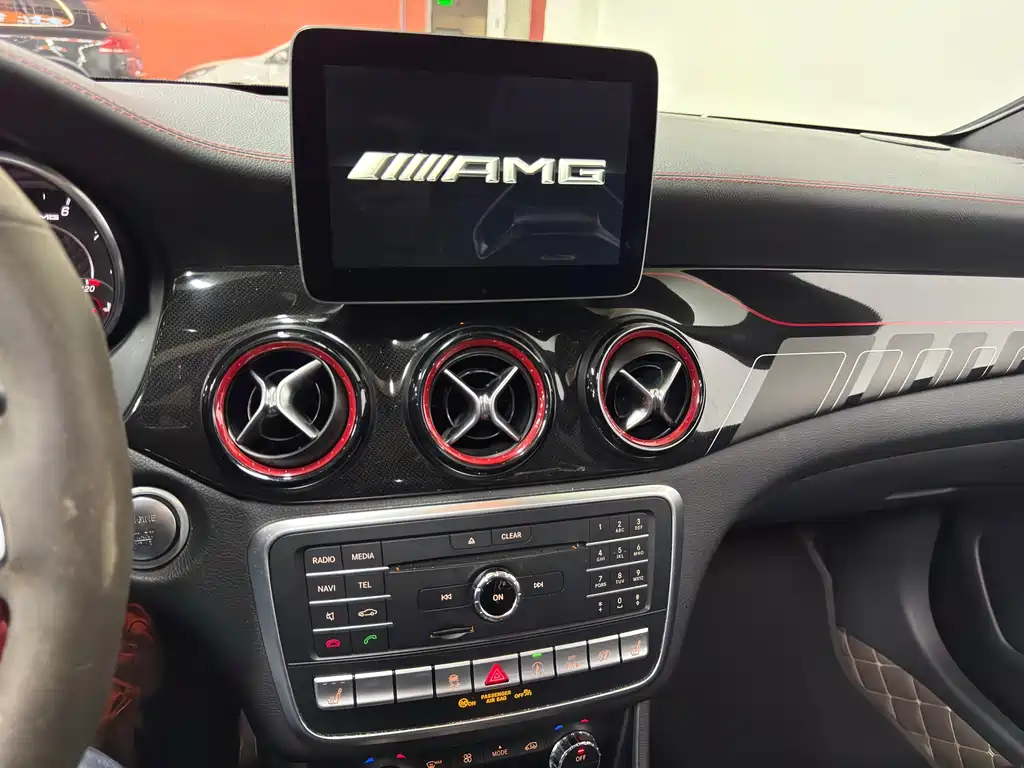 Mercedes-Benz CLA AMG 2017 — фото 15