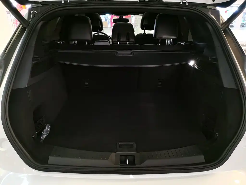 Lincoln MKC 2019 — фото 12