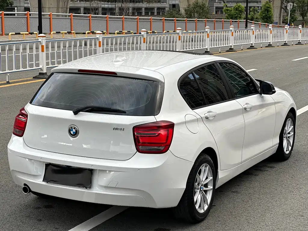 BMW 1 Series 2013 — фото 15