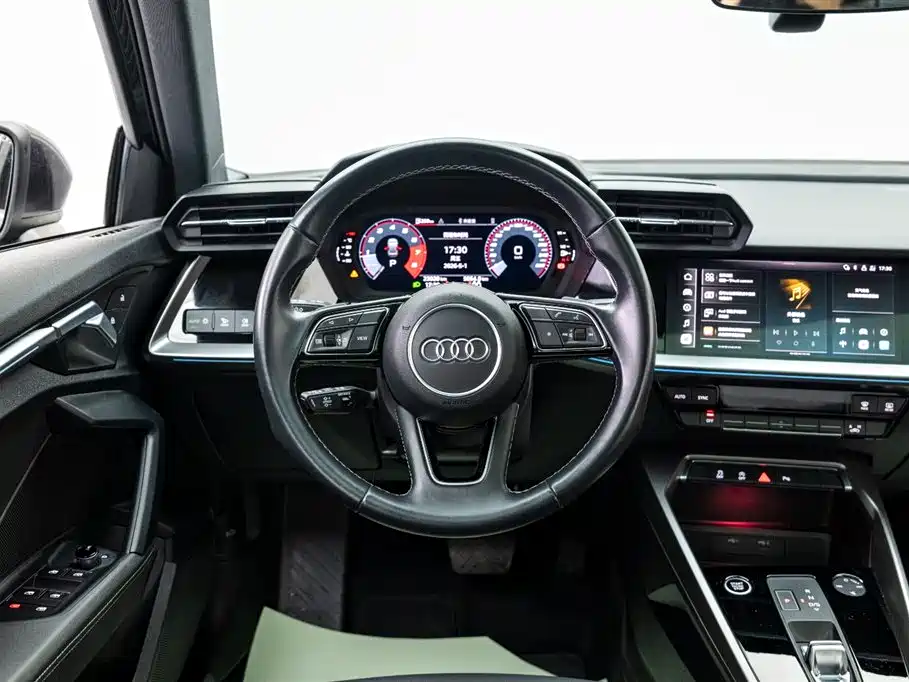 Audi A3 2024 — фото 12