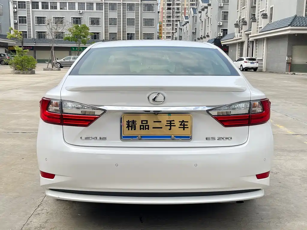 Lexus ES 2018 — фото 6