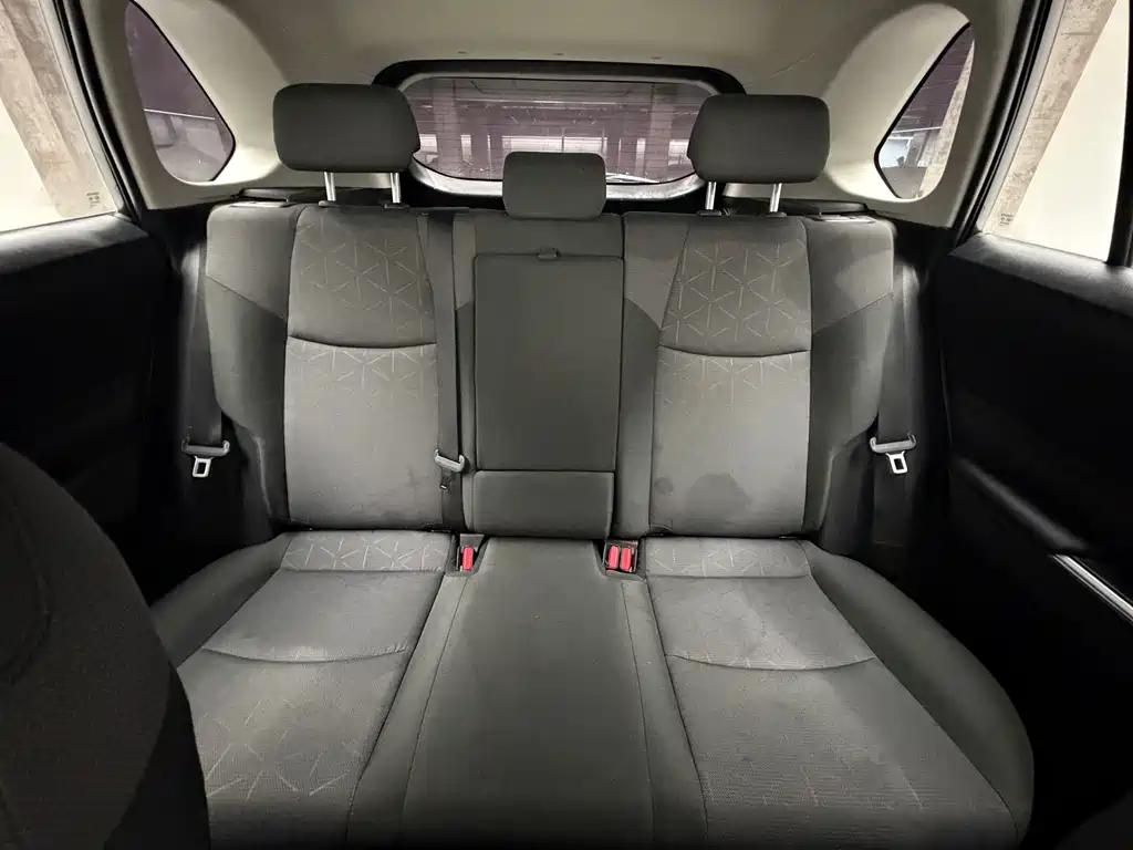 Toyota RAV4 2022 — фото 13