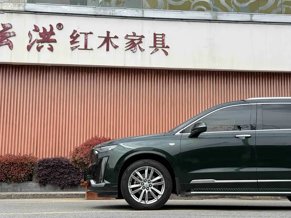 Cadillac XT6 2022 — фото 3