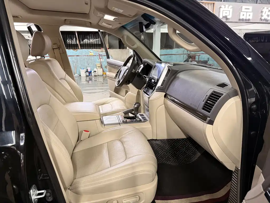Toyota Land Cruiser 2019 — фото 12
