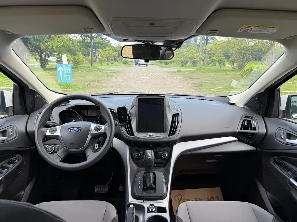 Ford Kuga 2016 — фото 13