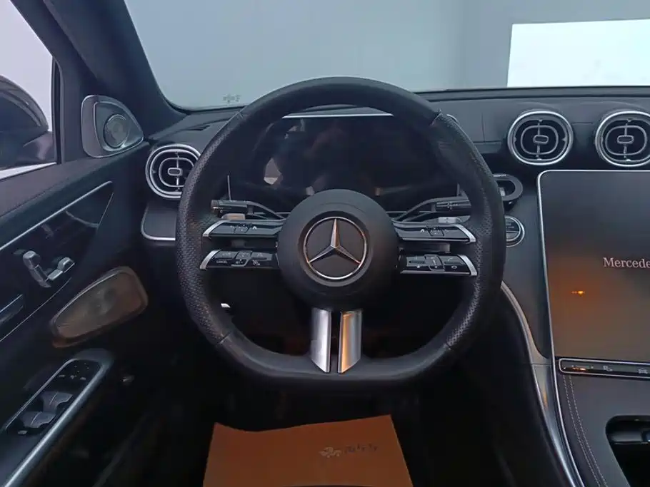 Mercedes-Benz C-Class 2023 — фото 15