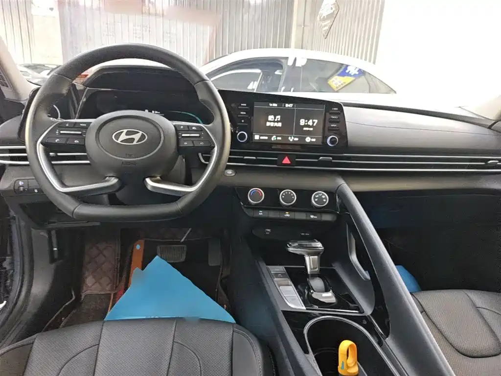 Hyundai Elantra 2024 — фото 10