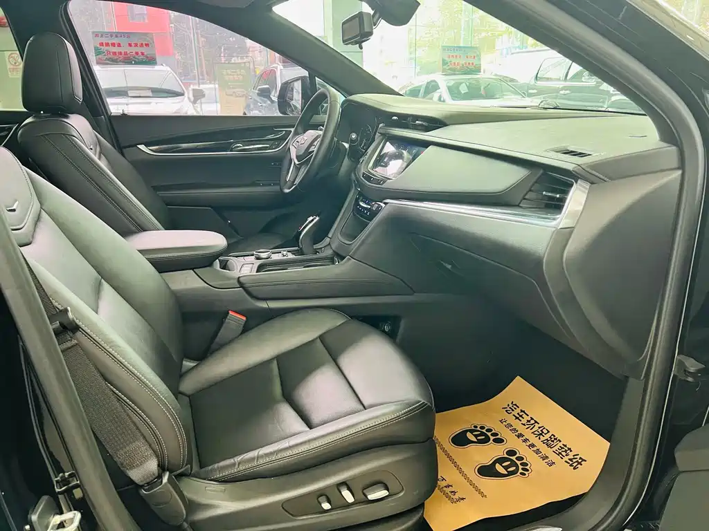 Cadillac XT5 2019 — фото 16