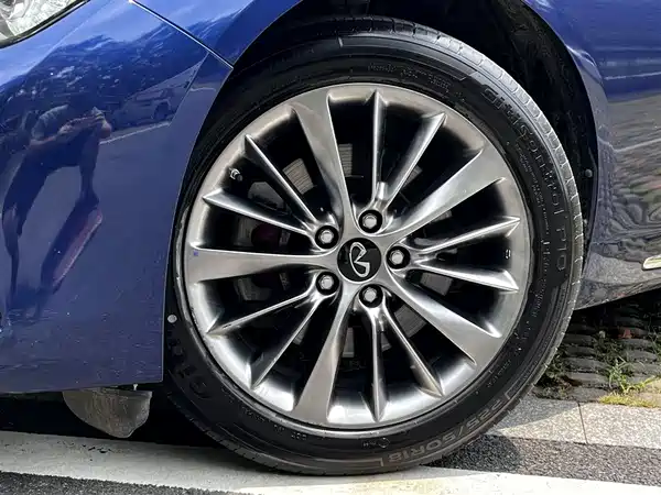 Infiniti Q50L 2021