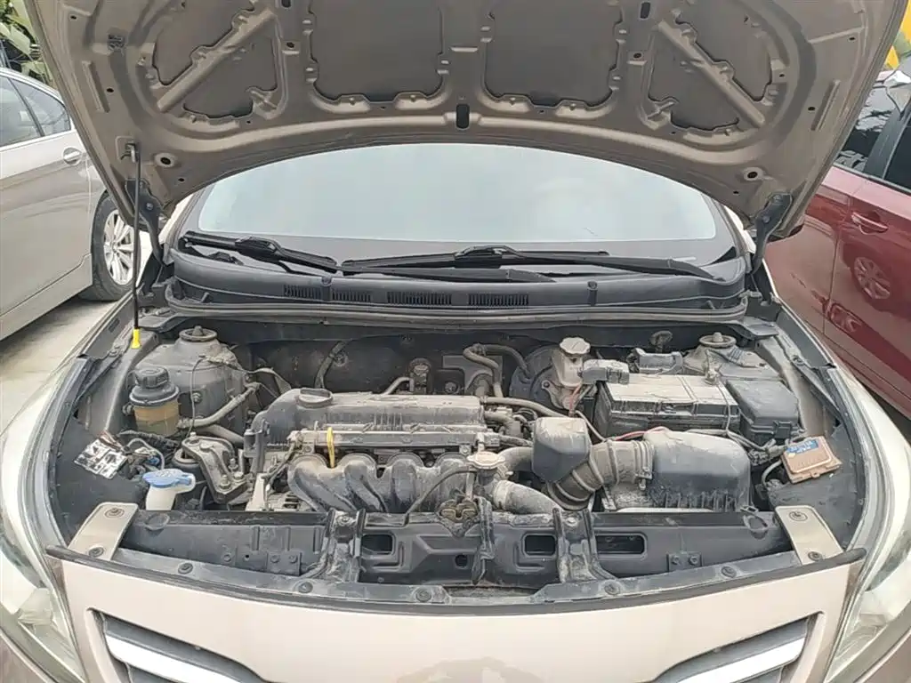 Hyundai Verna 2015 — фото 20
