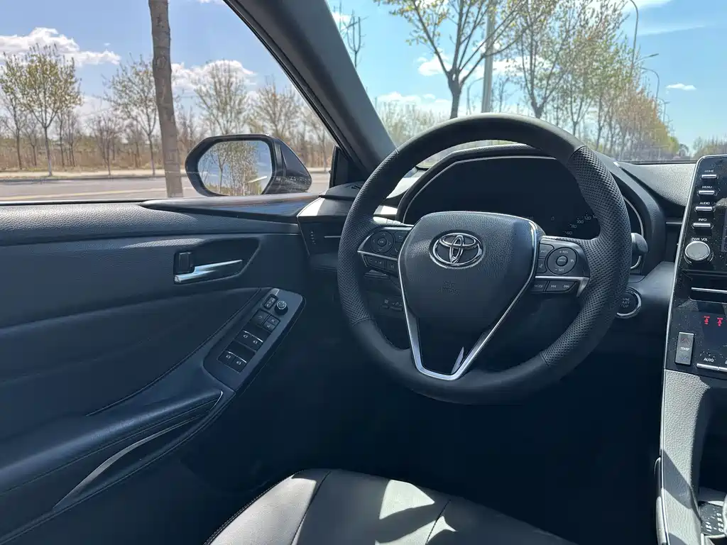 Toyota Avalon 2020 — фото 13