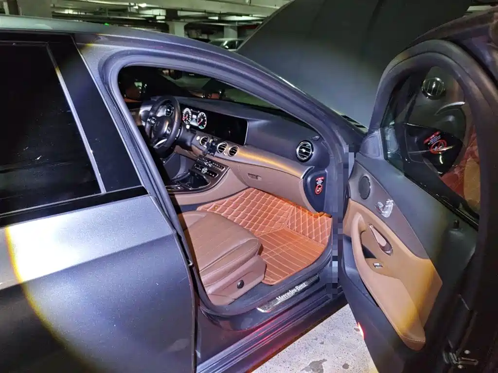 Mercedes-Benz E-Class 2019 — фото 21